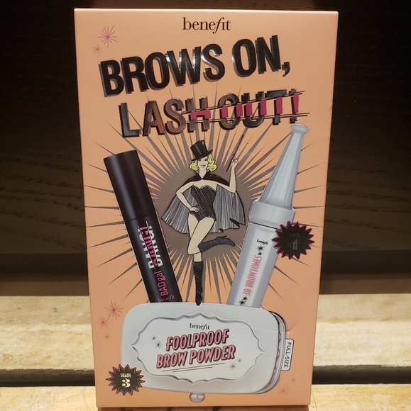 BROWS ON, LASH OUT - 3 in 1 kit by Benefit - Picture 2 of 6